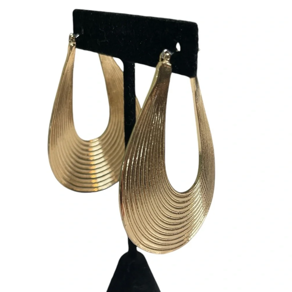 NWT 3 for $20 Bold Gold Ribbed Teardrop Statement Earrings “you pick 3” - Picture 1 of 7